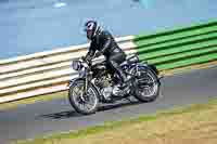 Vintage-motorcycle-club;eventdigitalimages;mallory-park;mallory-park-trackday-photographs;no-limits-trackdays;peter-wileman-photography;trackday-digital-images;trackday-photos;vmcc-festival-1000-bikes-photographs